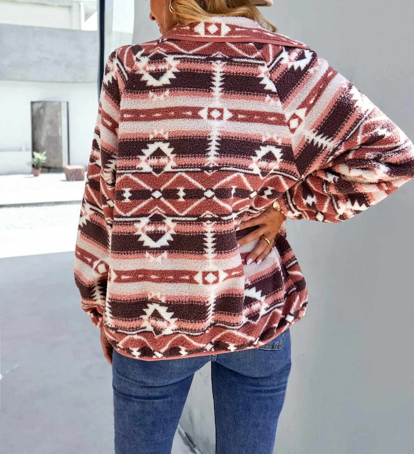 chouyatou Women's Fleece Jacket Tribal Aztec Print Long Sleeve Button Down Shacket Jacket Coats