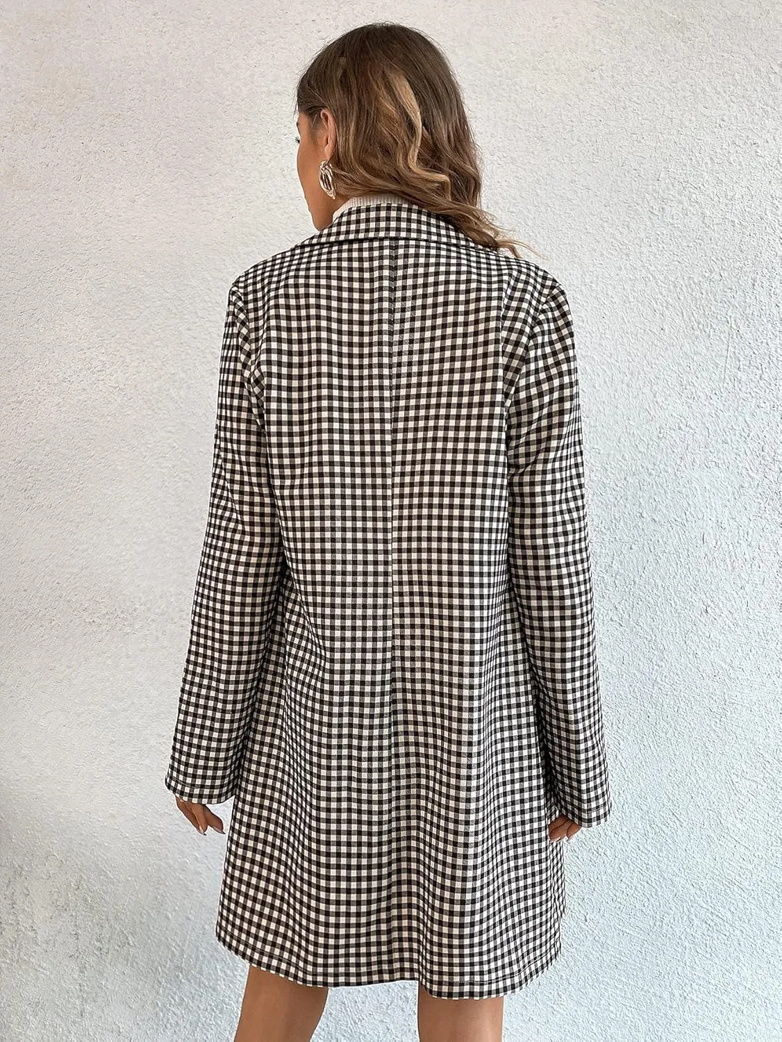 WDIRARA Women's Plaid Button Front Long Sleeve Blazer Elegant Gingham Jacket