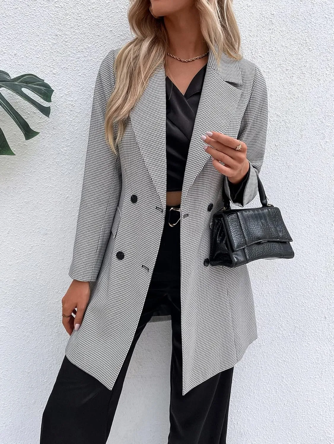 WDIRARA Women's Plaid Button Front Long Sleeve Blazer Elegant Gingham Jacket