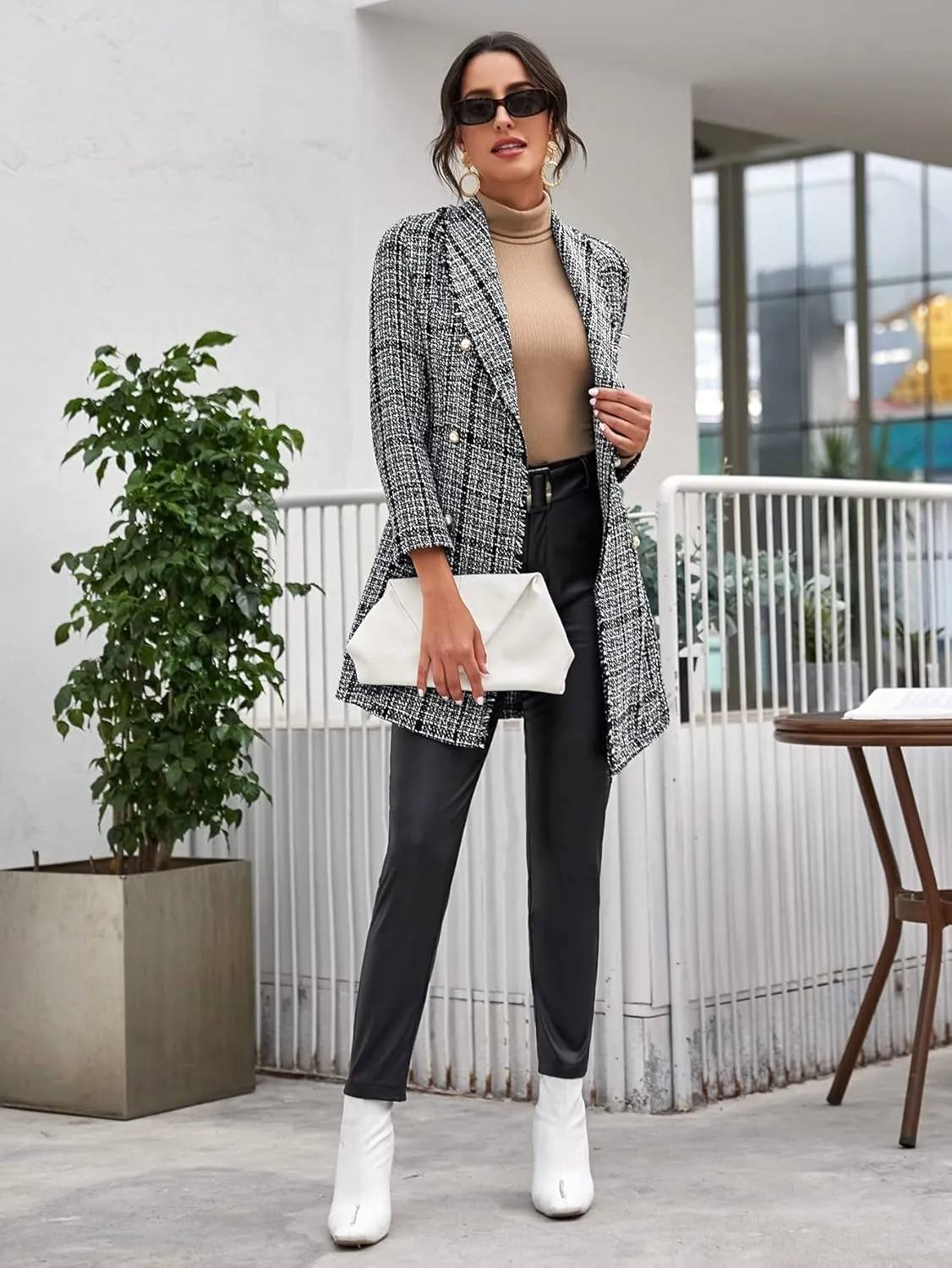 WDIRARA Women's Plaid Button Front Long Sleeve Blazer Elegant Gingham Jacket