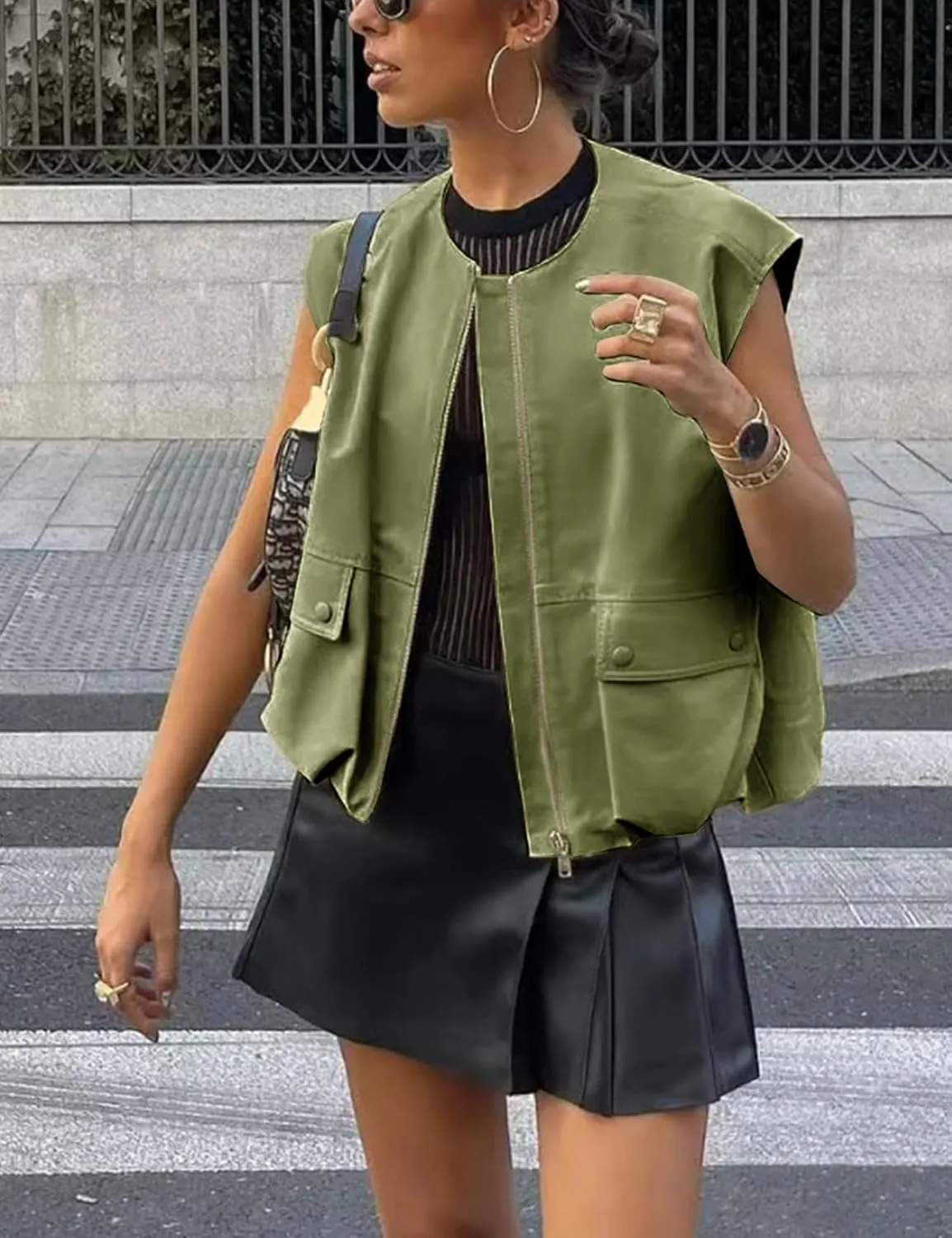 Yimoon Womens Oversized Zip Up Cargo Vest Casual Ruched Hem Sleeveless Blazer Jackets Vest Top with Pockets